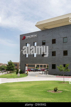 Il Dean McGee Eye Institute è un istituto superiore tacca centro per il trattamento degli occhi, in Oklahoma City, Oklahoma, Stati Uniti d'America. Foto Stock