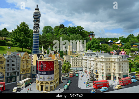 Città di scena Londinese a 'Miniland', Legoland Windsor Resort, Windsor, Berkshire, Inghilterra, Regno Unito Foto Stock