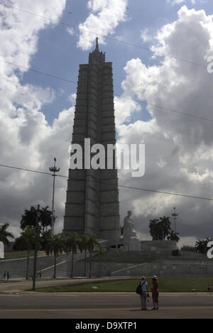 Obelisco e un monumento per il poeta e libertà hero Jose Marti (Monumento Jose Marti) torri presso la Plaza de la Revolucion fotografato a l Avana, 10 aprile 2013. Foto Stock