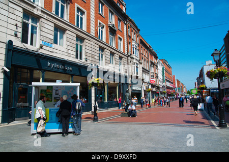 Banco informazioni turistiche lungo Earl Street North street central Dublino Irlanda Europa Foto Stock