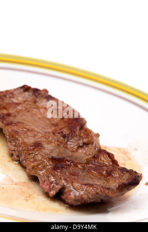 Piatto di carne di vitello molto gustosa con succo Foto Stock