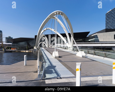 Dh ponte marittimi MELBOURNE AUSTRALIA ponte pedonale oltre il Fiume Yarra moderni ponti Foto Stock