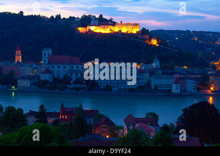 Passau, fiume Inn, Veste Oberhaus fortezza, Bassa Baviera, Baviera, Germania, Europa Foto Stock