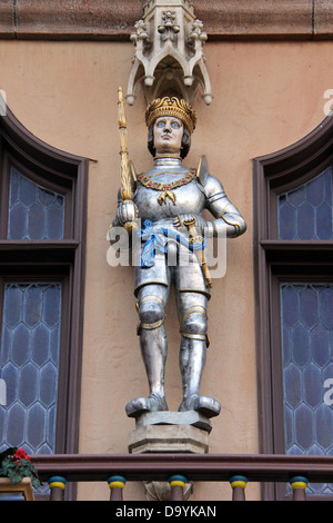 Il padiglione della Germania a Epcot Center World Showcase. Statua di re in una facciata di edificio. Per solo uso editoriale. Foto Stock