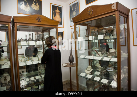 Gioielleria e display di ceramiche, Al-Tayibat Città Museo di Civiltà internazionale, Jeddah, Arabia Saudita Foto Stock