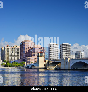 Skyline di West Palm Beach, Florida, Stati Uniti d'America. Foto Stock