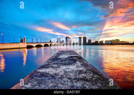 Centro di West Palm Beach, Florida skyline. Foto Stock