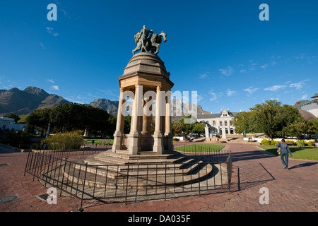 Delville Memoriale di legno di fronte alla South African Museum, la società del giardino, Cape Town, Sud Africa Foto Stock