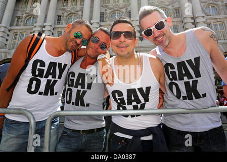 Londra REGNO UNITO, 29 giugno 2013. Dimostranti al Pride Londra Gay Pride Parade 2013, Londra, Inghilterra Credito: Paul Brown/Alamy Live News Foto Stock