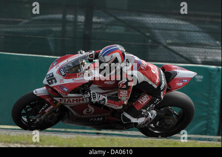 Imola, Italia. Il 29 giugno 2013. Ayrton Badovini durante il Campionato del Mondo Superbike campionati da Imola. Credito: Gaetano Piazzolla/Alamy Live News Foto Stock