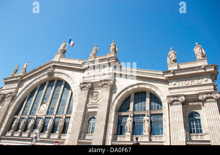 La facciata anteriore della Gare du Nord, Parigi, Francia Foto Stock