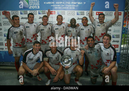 Mosca, Russia. Il 30 giugno 2013. Canada battere Samoa 19 - 5 per vincere la piastra durante la Coppa del Mondo di Rugby 7s a Luzniki Stadium di Mosca, Russia. Credito: Elsie Kibue / Alamy Live News Foto Stock