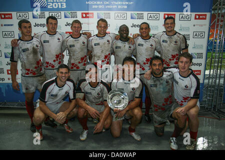 Mosca, Russia. Il 30 giugno 2013. Canada battere Samoa 19 - 5 per vincere la piastra durante la Coppa del Mondo di Rugby 7s a Luzniki Stadium di Mosca, Russia. Credito: Elsie Kibue / Alamy Live News Foto Stock