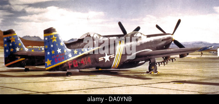 Il 27th Strategic Fighter Wing gestiva l'F-82 Twin Mustang presso la Bergstrom Air Force base. L'F-82 fu utilizzato per missioni di scorta a lungo raggio e caccia durante i primi anni della Guerra fredda. Foto Stock