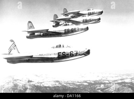 Il 78th Fighter-Interceptor Group utilizzò il Republic F-84B Thunderjet nel 1949. Questo caccia a reazione fu utilizzato per le missioni di intercettazione e attacco al suolo, giocando un ruolo chiave nelle operazioni di difesa all'inizio della Guerra fredda. Foto Stock