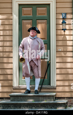 Town Crier, Reenactor, Colonial Williamsburg, Virginia Foto Stock