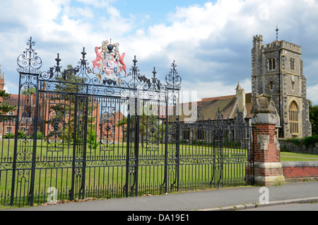 Carew Manor e la chiesa di Santa Maria in Beddington, Londra del sud Foto Stock