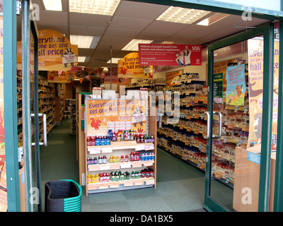 All'interno di Olanda e Barrett health food shop, Bude, Cornwall, Regno Unito 2013 Foto Stock