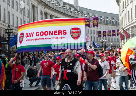 Il 29 giugno 2013. I partecipanti al London Pride Parade su Regent Street. Photograpeher: Gordon Scammell Foto Stock