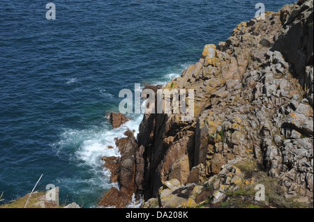 La linea di costa e la zona intorno al foro di diavoli in Jersey. Foto Stock