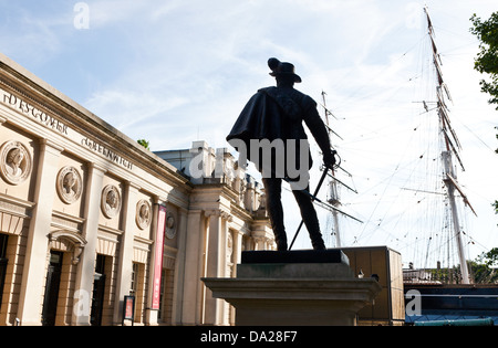 Scopri Greenwich e Sir Walter Raleigh statua Museum London REGNO UNITO Foto Stock