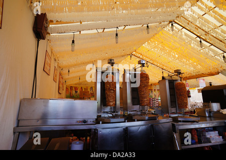 La fiera di Aprile di Siviglia, (Feria de abril de Sevilla), Cibo, Döner Kebab, Siviglia e la zona fieristica in aprile, 2013 a Siviglia, Spagna Foto Stock