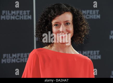 Monaco di Baviera, Germania. 01 Luglio, 2013. Attrice tedesca Maria Schrader arriva alla cerimonia di premiazione del Premio CineMerit al Monaco Film Festival di Monaco di Baviera, Germania, 01 luglio 2013. Il festival è stato l'assegnazione del premio CineMerit dal 1997. Foto: TOBIAS HASE/dpa/Alamy Live News Foto Stock