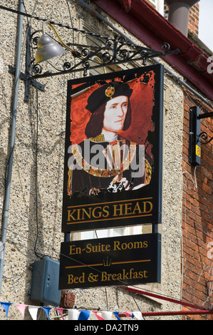 Pub segno per il Kings Head a Malton North Yorkshire England Regno Unito Foto Stock