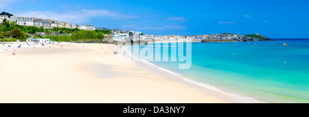 Vista su Porthminster Beach St Ives Cornwall Inghilterra REGNO UNITO Foto Stock