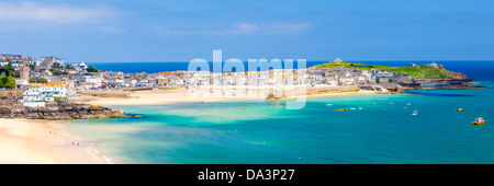 Vista su Porthminster Beach St Ives Cornwall Inghilterra REGNO UNITO Foto Stock