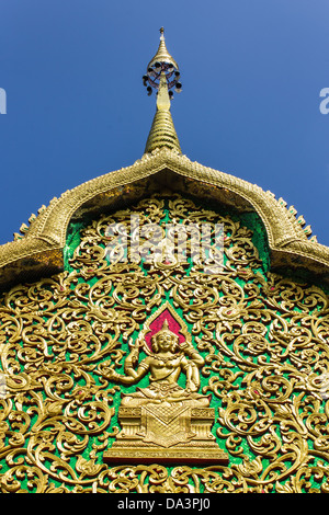 Edificio tecnica di stampaggio in stile Tailandese , Wat Sri Don Luna Chiangmai Thailandia Foto Stock