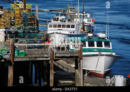 Lobster barche ormeggiate e a riposo a Portsmouth, New Hampshire, STATI UNITI D'AMERICA Foto Stock