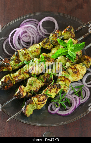 Hariyali spiedini di pollo aromatizzato con la menta e coriandolo India cibo Foto Stock