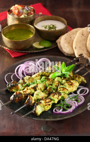 Hariyali spiedini di pollo aromatizzato con la menta e coriandolo India cibo Foto Stock