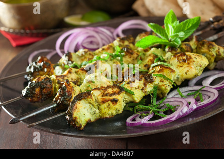 Hariyali spiedini di pollo aromatizzato con la menta e coriandolo India cibo Foto Stock