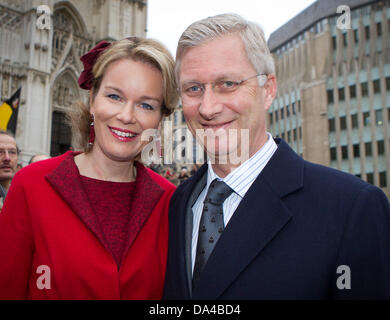 Prince Philippe e la principessa Mathilde del Belgio frequentare il Te Deum messa a King's Day 2012 presso la Cattedrale di Bruxelles in Belgio, 15 novembre 2012. Foto: Patrick van Katwijk PAESI BASSI FUORI Foto Stock