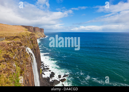 Isola di Skye Kilt cascata rocciosa Isola di Skye Highlands e Isole Scozia Regno Unito GB Europa Foto Stock