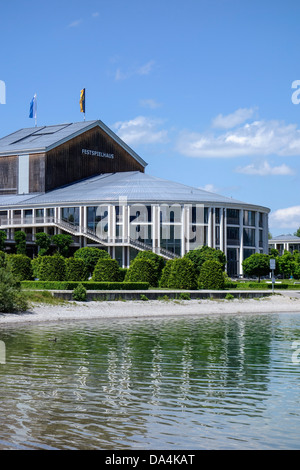 La Sala del Festival di Füssen al Lago Forggen, Ostallgaeu, Baviera, Germania Foto Stock