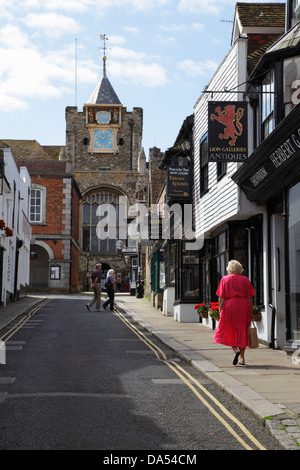 Lion Street e la chiesa di Santa Maria, segale, East Sussex, England, Regno Unito, GB Foto Stock