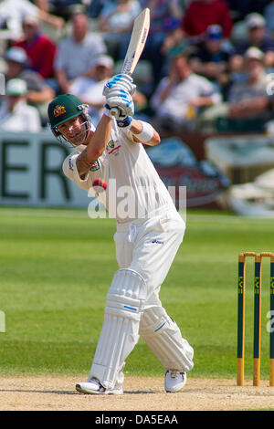 Worcester, Regno Unito. 4 luglio 2013. Australia Michael Clarke durante il giorno tre del pre ceneri warm up gioco tra Australia e Worcestershire in Strada Nuova Terra sulla luglio 04, 2013 a Worcester, Inghilterra. (Foto di Mitchell Gunn/ESPA/Alamy Live News) Foto Stock