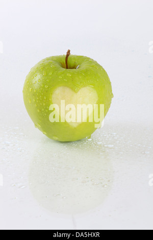 1, agraria, Apple, dettaglio Frutta, salute, cuore, sfondo, pomes, amore, close-up, frutta, qualità, riflessione, pioggia raindrop, Foto Stock