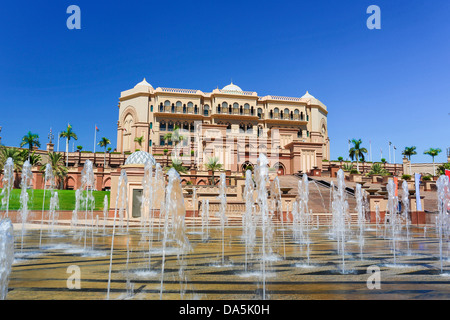 Emirati Arabi Uniti, Emirati arabi, del Medio Oriente, Abu Dhabi, città, Emirates Palace, architettura, Emirates, famoso, fontane, lussuoso, Foto Stock