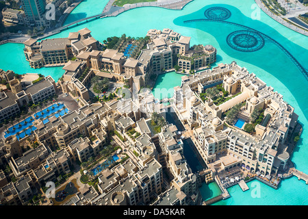 Emirati Arabi Uniti, Emirati arabi uniti, Dubai, Città, Burj Khalifa, Lago, Palace Hotel, antenna, architettura, centro, contrasto, downtown, futu Foto Stock