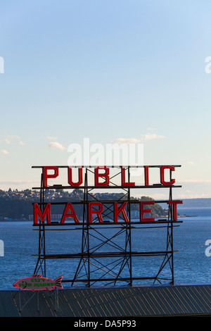 Seattle Mercato Pubblico segno, del Mercato di Pike Place, Seattle, WA, Stati Uniti d'America Foto Stock