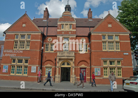 La facciata della libreria di Wimbledon, South London, England, Regno Unito, GB Foto Stock