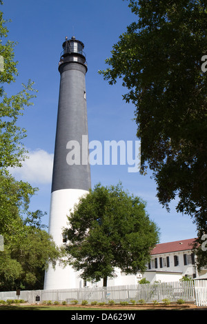 Faro di Pensacola, costruito nel 1858, è situato alla Naval Air Station in Pensacola, Florida, Stati Uniti d'America. Foto Stock