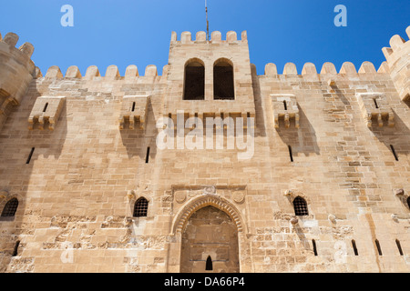 Cittadella di Qaitbay, noto anche come fortezza di Qaitbay, Alessandria, Egitto Foto Stock