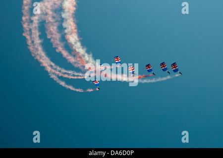 Llandudno Air show RAF Falchi paracadute team display Foto Stock