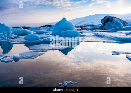 Iceberg nel ghiacciaio Joekulsárlón Lago, fiordo, Vatnajoekull, Austurland, Islanda Foto Stock