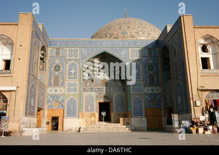 Portale di ingresso per il Sceicco Lotfollah sulla moschea imam Square, Esfahan, Iran centrale Foto Stock